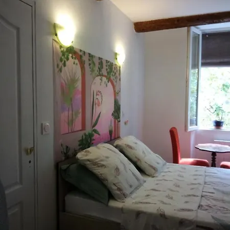Les Abeilles Apartment Signes Exterior photo